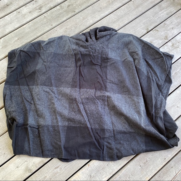 Lord & Taylor Hooded Cape/Poncho - Picture 6 of 7